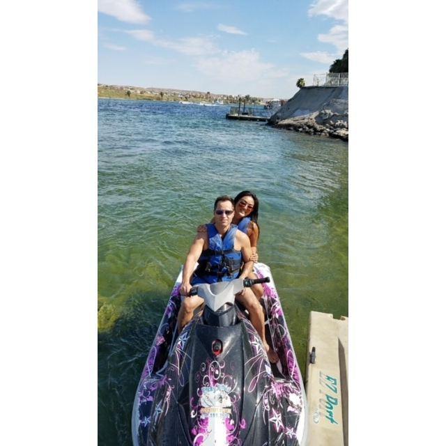Jet skiing through the Colorado River in Laughlin, NV!