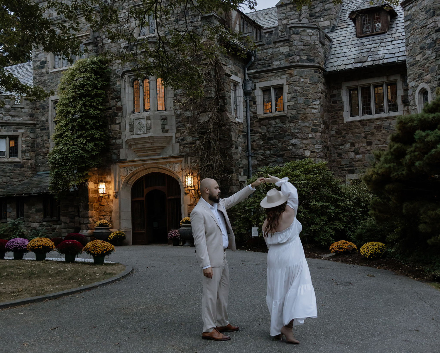 The Wedding Website of Stephanie Kartelias and Osman Dikiz