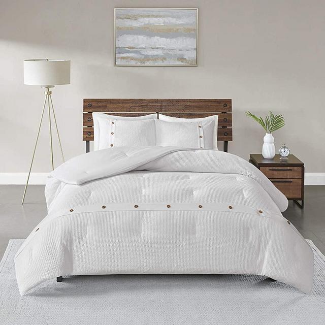 Madison Park Finley All Season Bedding, Matching Shams, King/Cal King(104"x92"), White 3 Piece