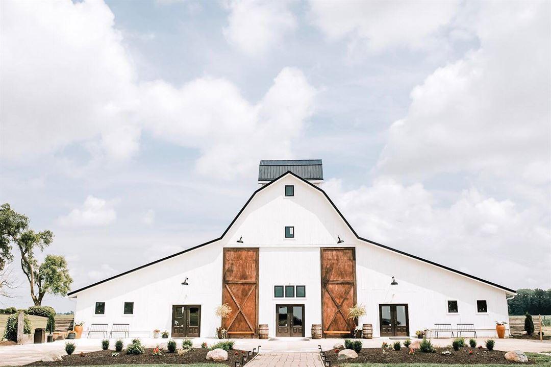 The Wedding Website of Emily Byczek and Eddie Spies