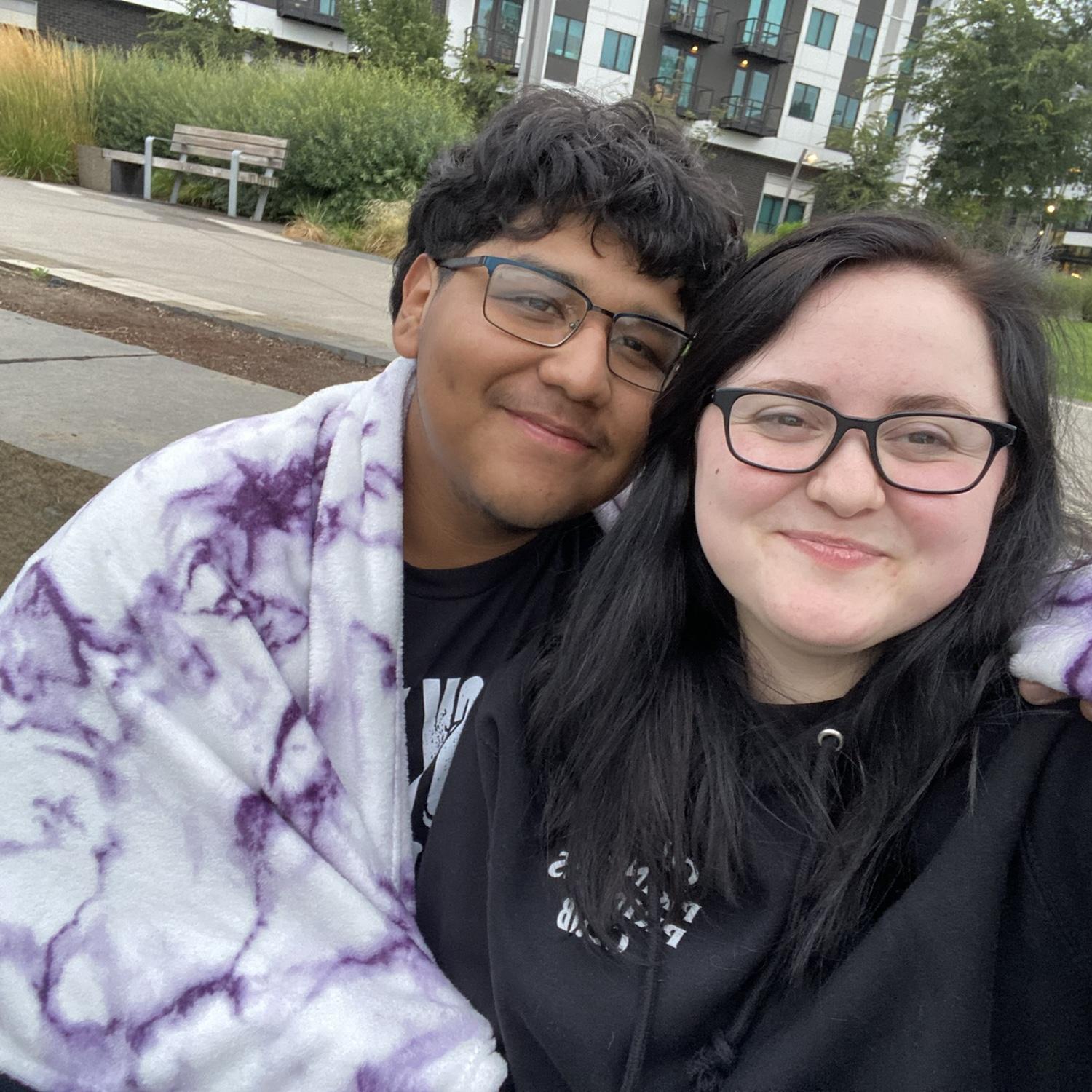 Their morning picnic at the Vancouver waterfront got a little chilly, but Diana always comes prepared and brought a blanket “just in case”.