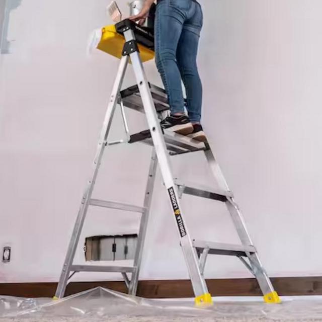 Gorilla Ladder 5.5 ft to 10 ft Reach