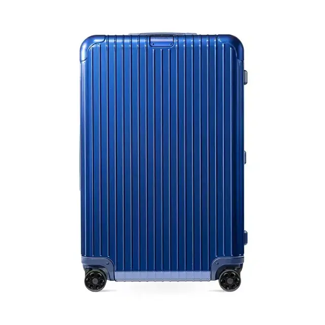 Essential Large Check-In- Matte Black