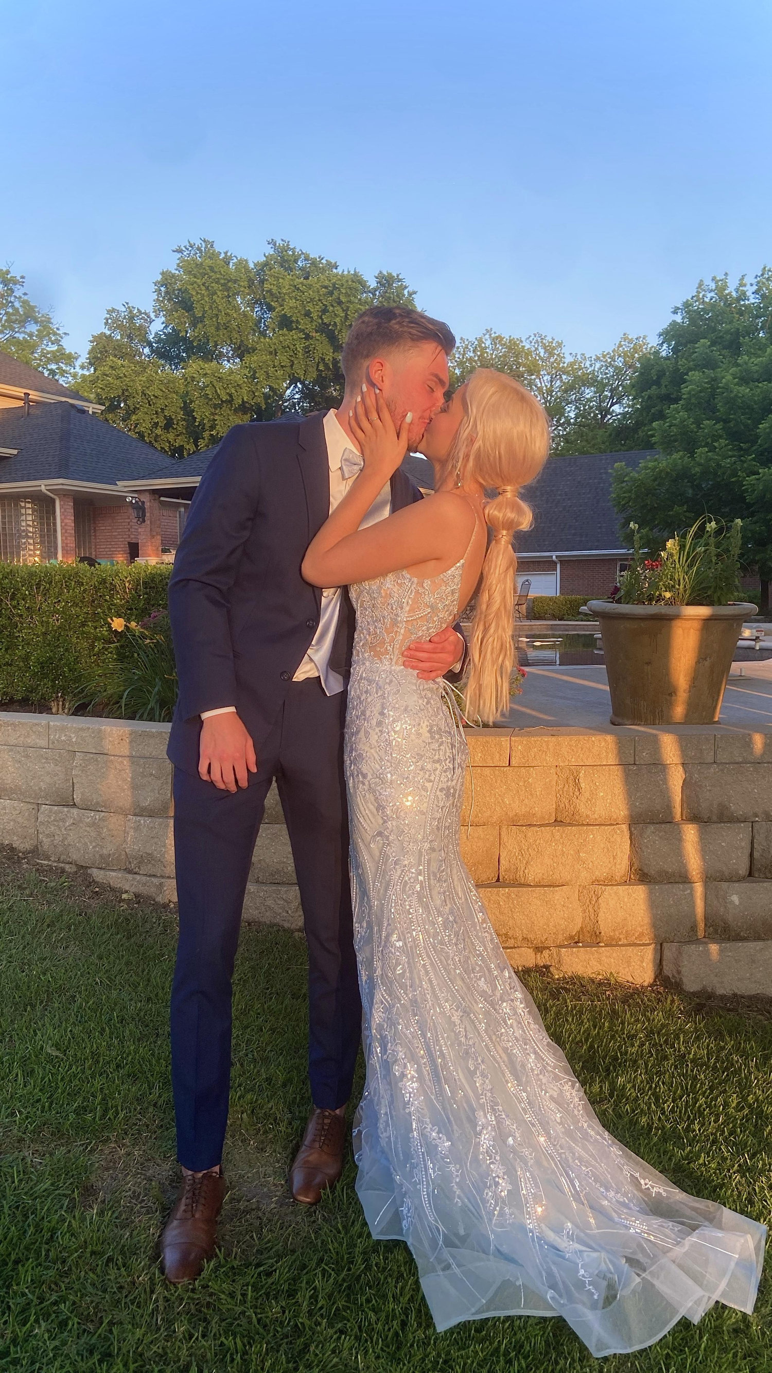 The Wedding Website of Hannah Martin and Mason Henzler