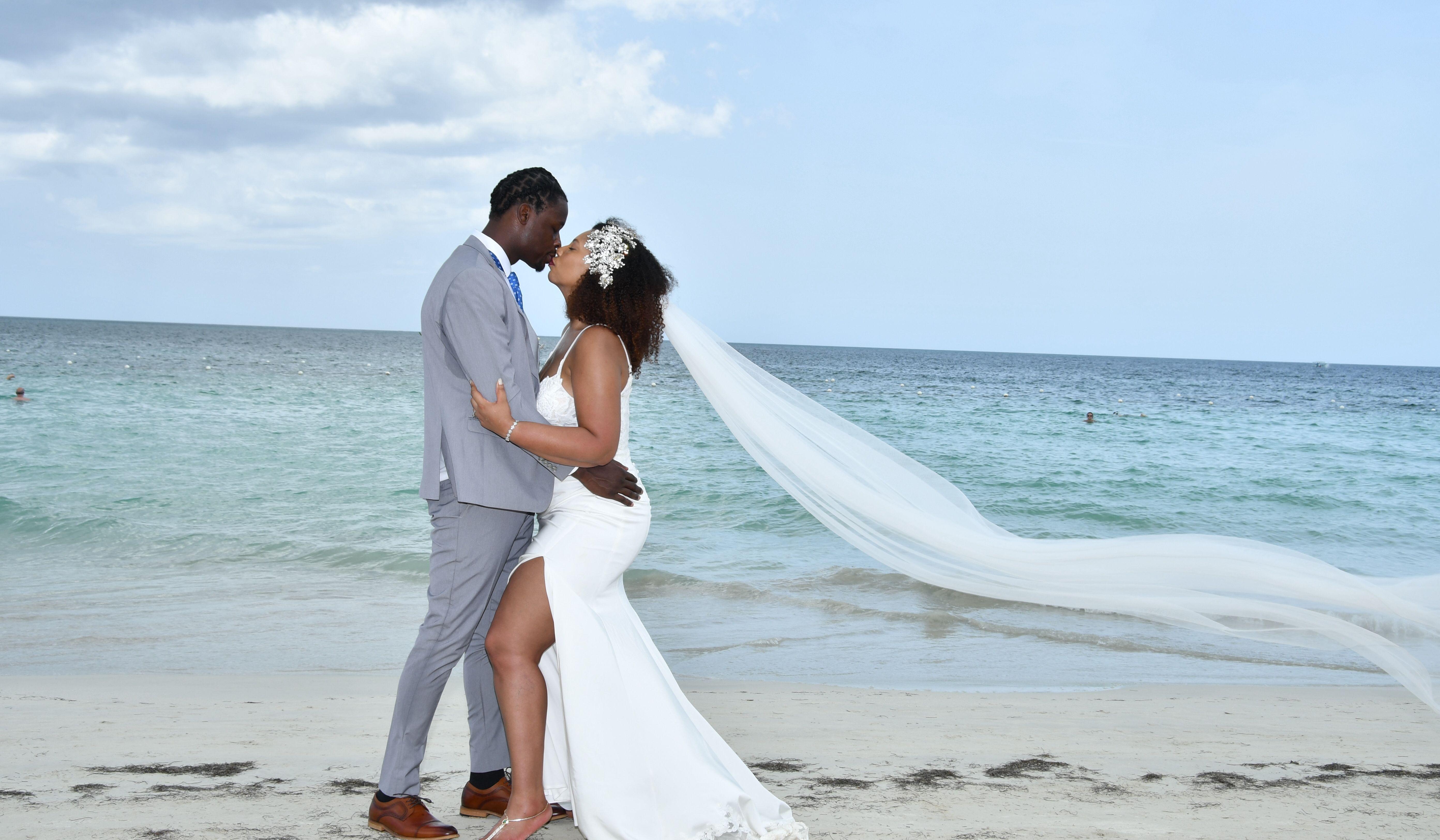 Tawanda Y Chandler and Latorrin Terrell Robinson's Wedding Website