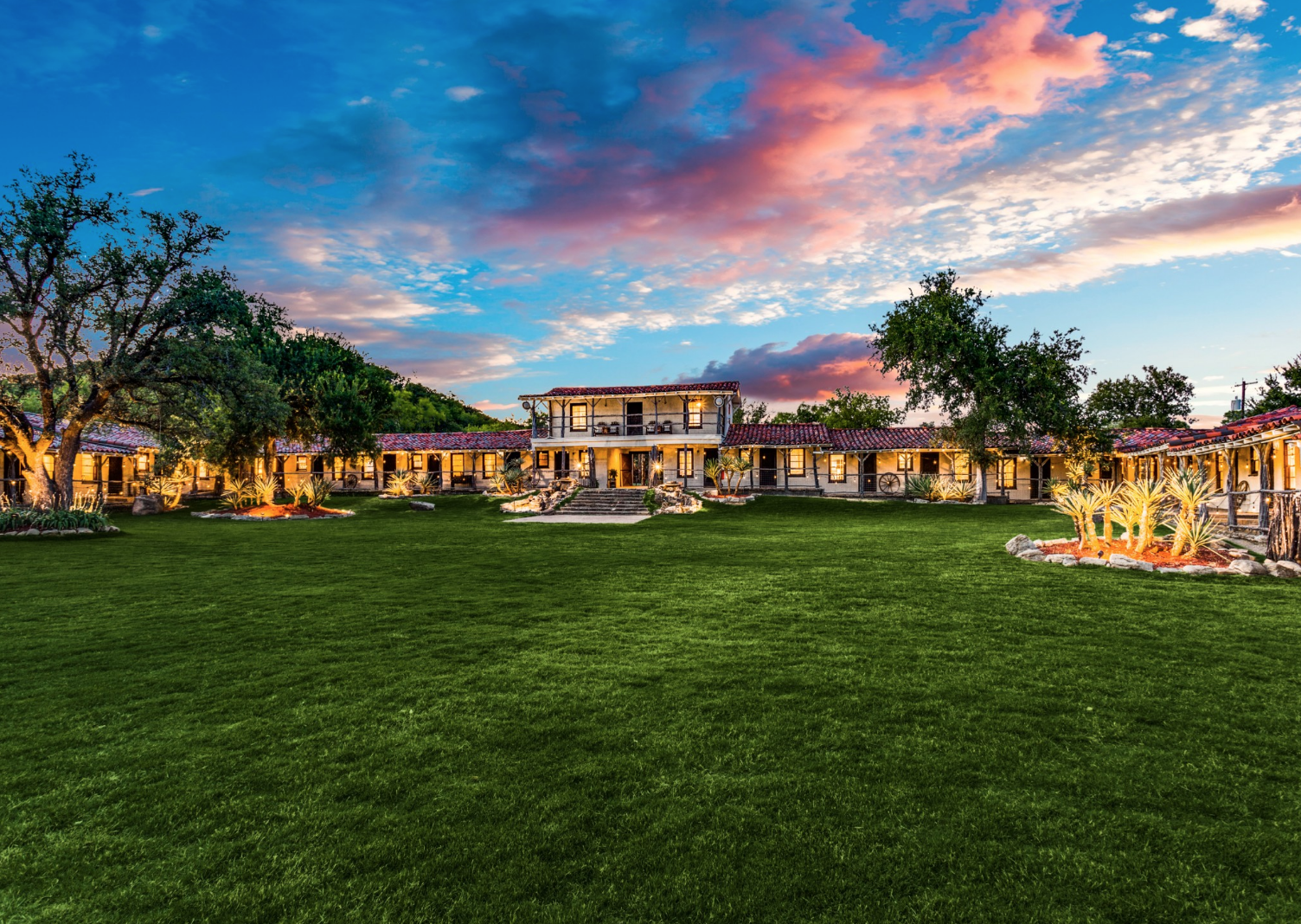 The Wedding Website of McKenna Kunz and Quanah Franklin