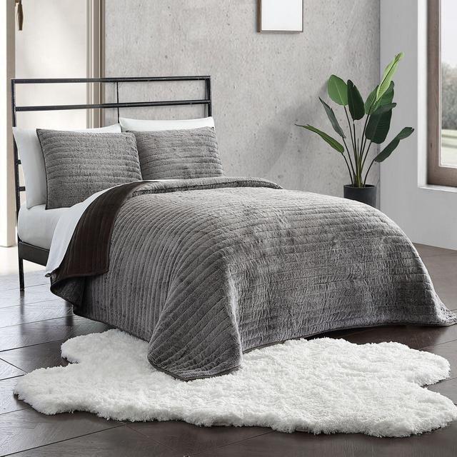 UGG® Quincy 3-Piece Reversible King Quilt Set in Chocolate