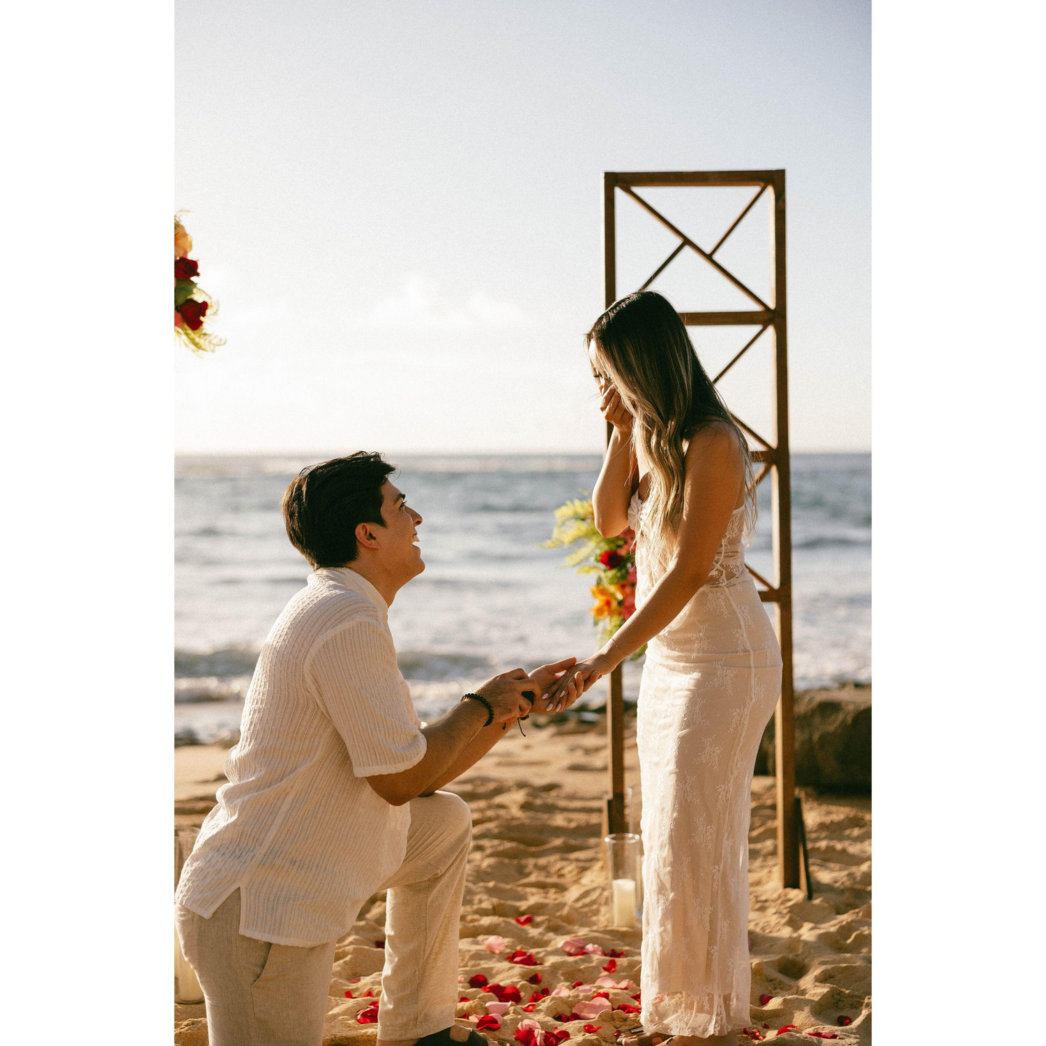 Nathen got down on one knee on a private beach in the North Shore of Oʻahu!