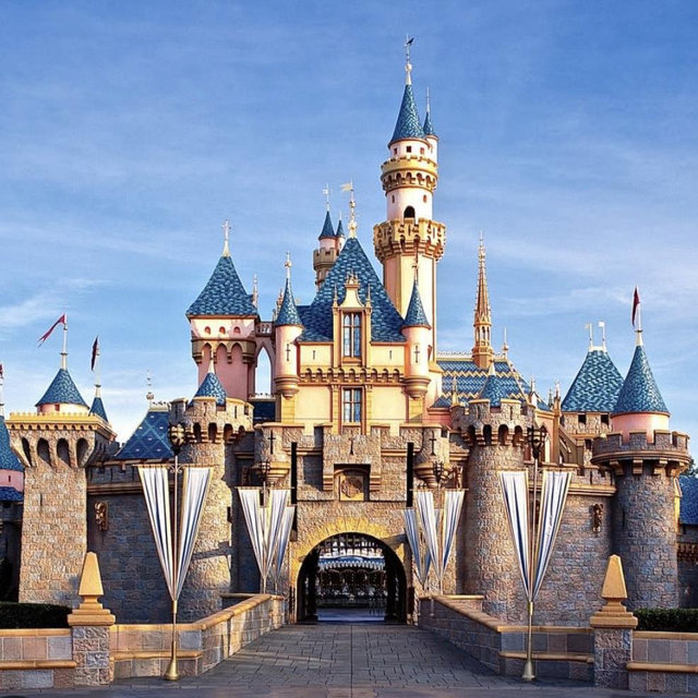 Disneyland annual pass