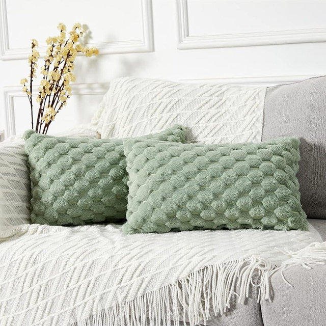 Yaertun Pack of 2 Super Soft Cozy Lumbar Decorative Throw Pillow Covers Fuzzy Plush Faux Fur Luxury Cushion Cover Pillowcase for Sofa Couch Bed Livingroom 12x20 Inch Sage Green