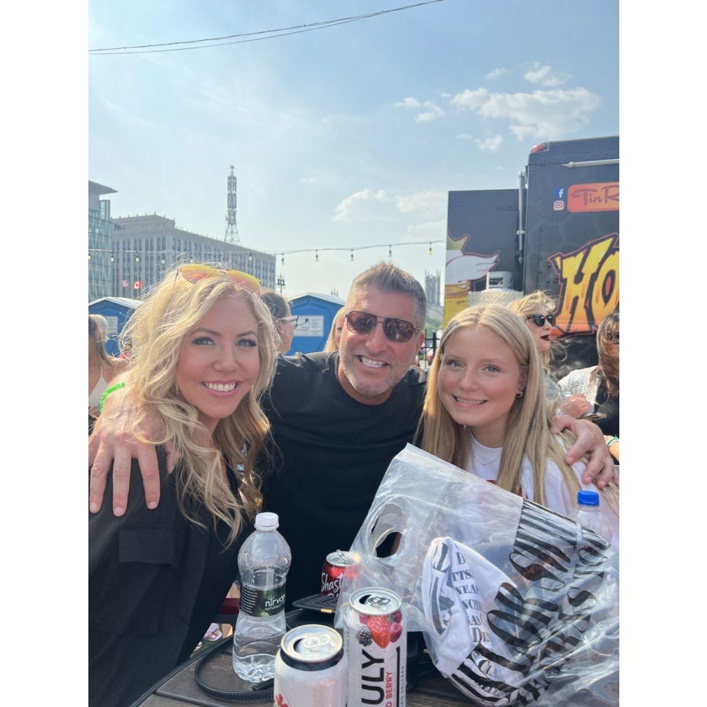 Fun in Detroit for Taylor Swift