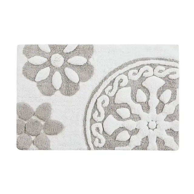 Madison Park 20" x 30" Casablanca Medallion Tufted Bath Rug in Grey