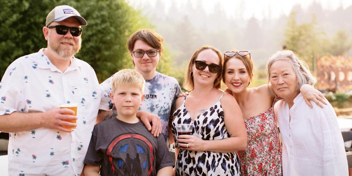 Alyssa and her paternal cousins: Joey Swope, his wife Lauren, her son Evan and Joey’s son Parker and her Aunt she calls “Dinga” (her mom’s sister)