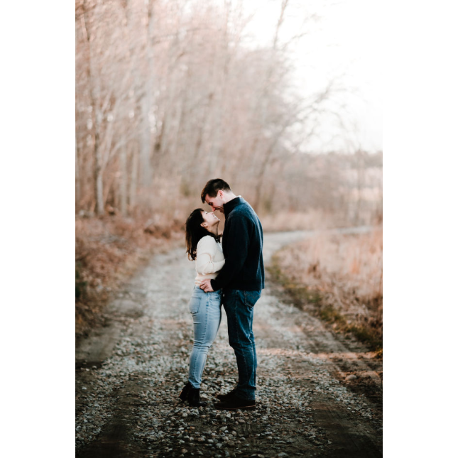 Engagement Photos by Hallie Jade Pictures