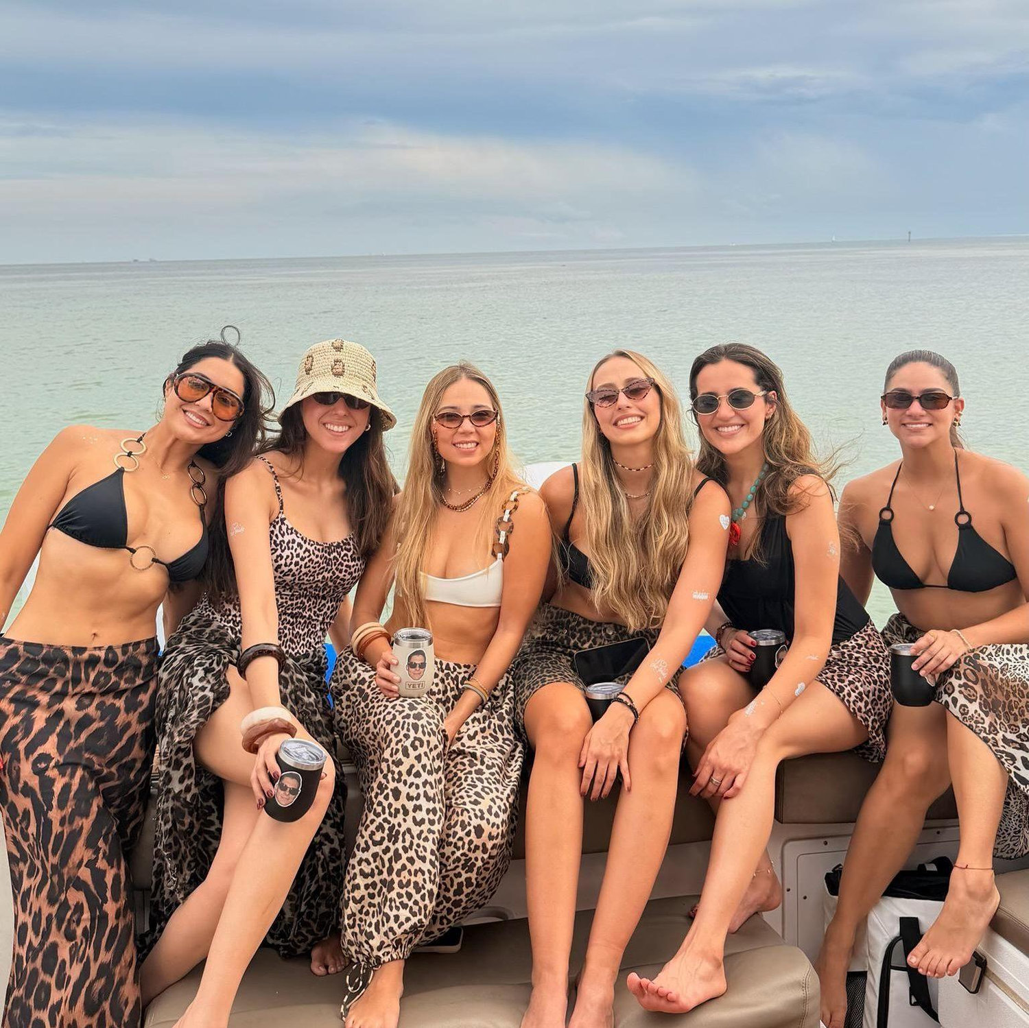 BACHELORETTE con amigas