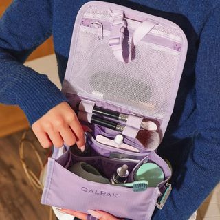 Terra Hanging Toiletry Bag