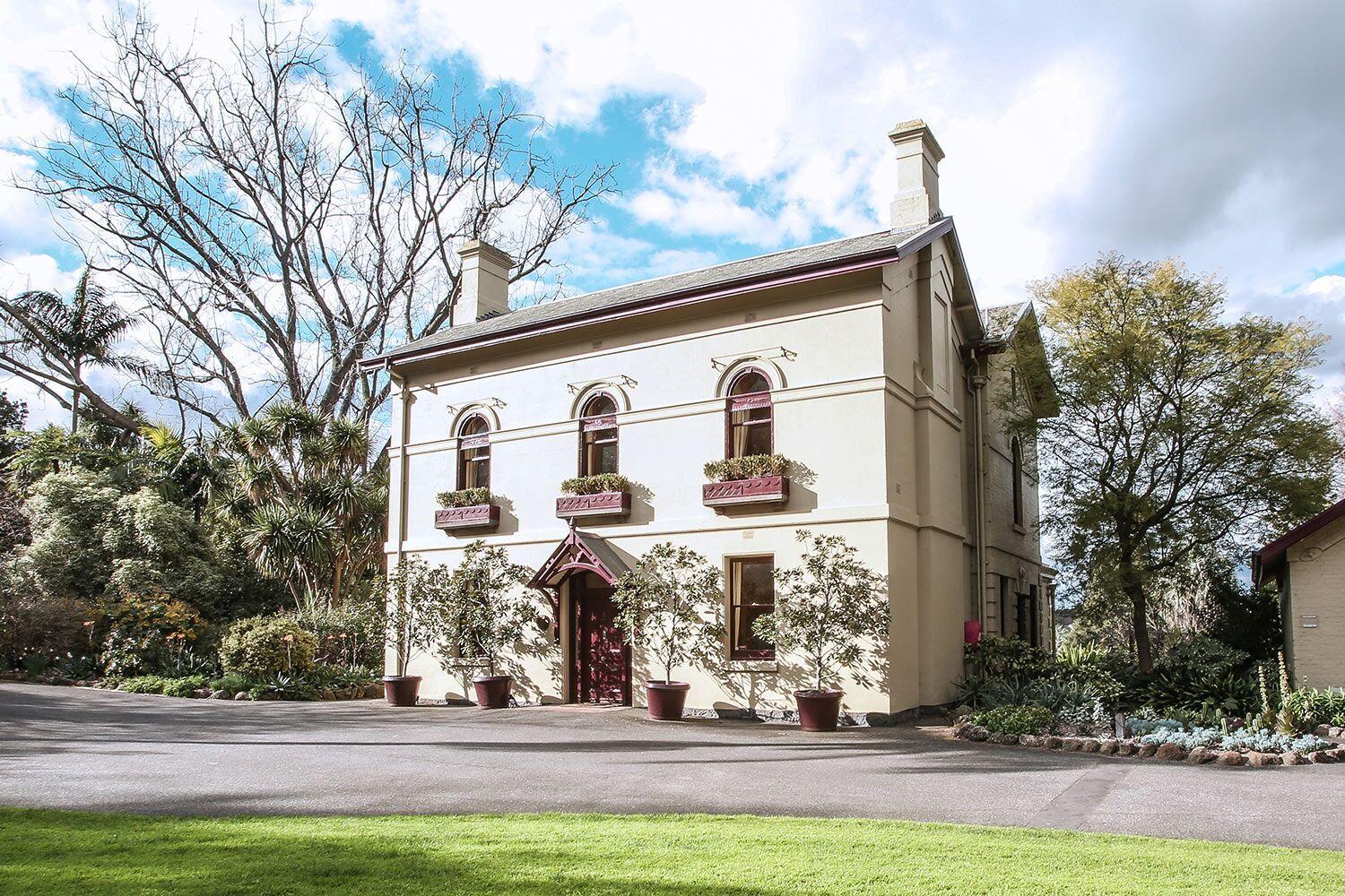 The Wedding Website of Melanie Hawthorne and Jason Turnbull