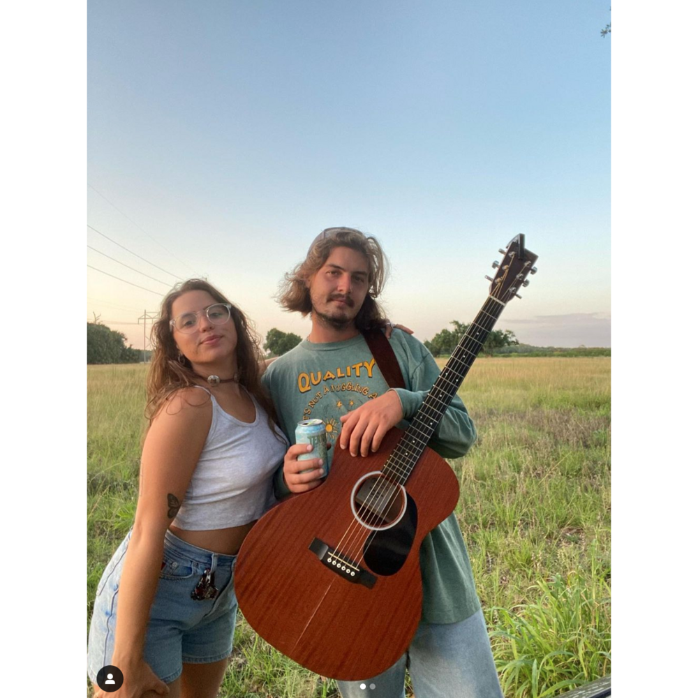 Mollie Rivera and James Williams' Wedding Website, image size:1000x1000