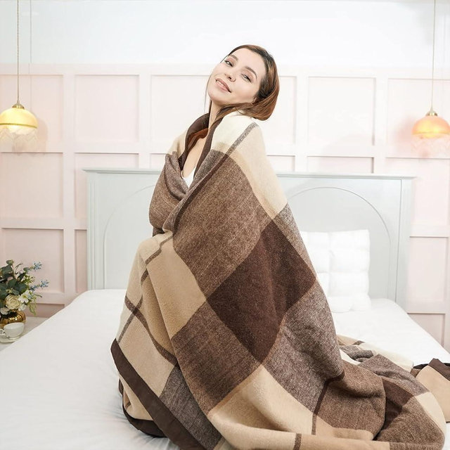 YOUR MOON 100% Pure Wool Blanket Twin Size, Australian Organic Natural Wool Blankets, Medium Weight, Hypoallergenic Blanket for Bed (Coffee, 66 * 90)