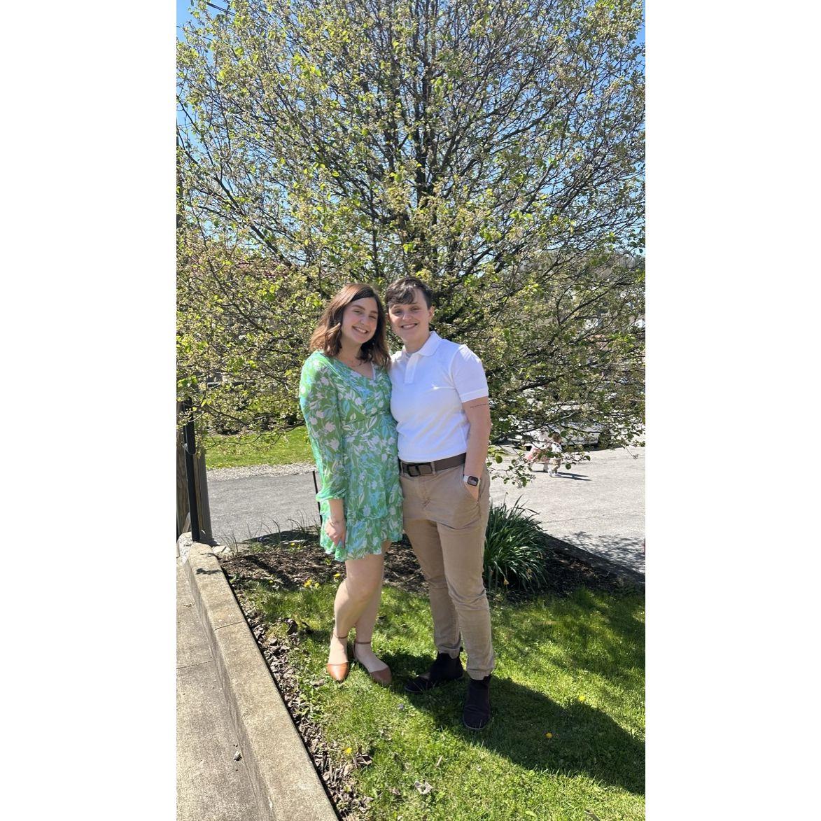 Kyra spent her Easter with Julia and her family at IC!
