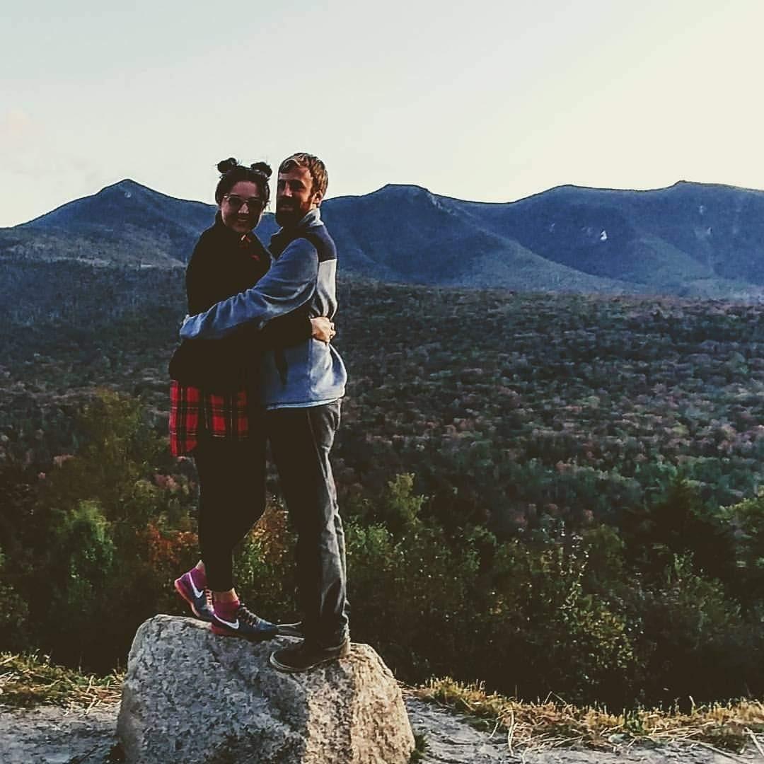 In the fall of 2017, They visited Jessica's best friend and co-maid of honor, Samantha in New Hampshire! Jessica lived in Massachusetts for 10 years and was super excited to show off one of her favorite places to Perry.