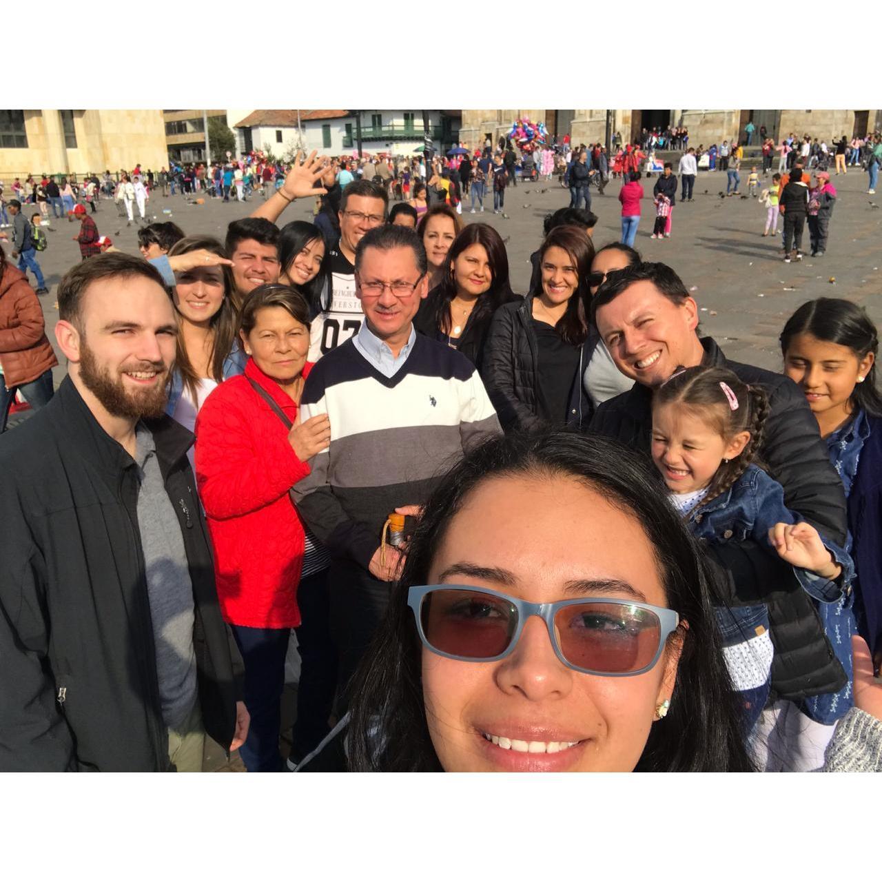 Rodríguez family in downtown, Bogotá, Colombia.
La familia Rodríguez en el centro de Bogotá.