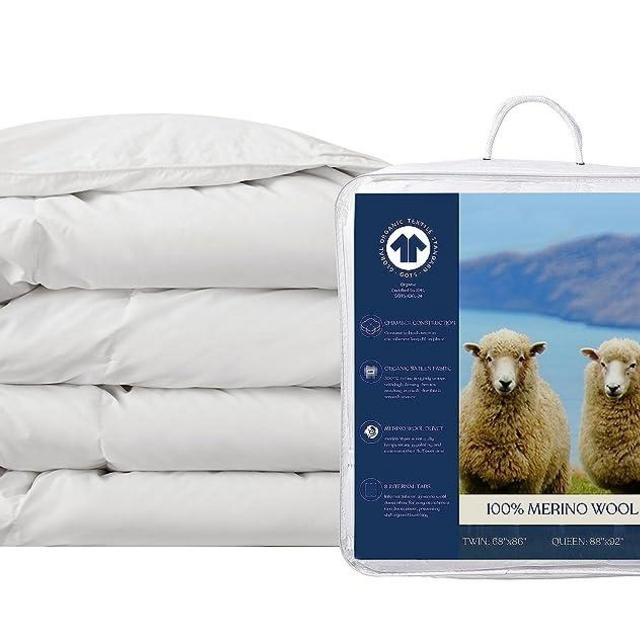 Delara King Size Wool Comforter Duvet Insert - Ultra-Soft Certified GOTS Fabric Summer Spring Merino Wool Comforter Hotel Collection Comforter, 200 GSM Lightweight Warmth