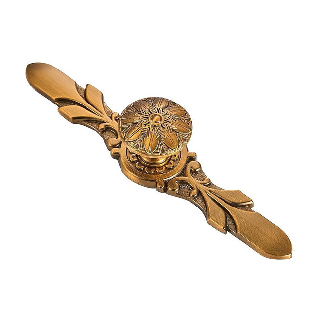 YCSJ Cabinet Hardware Handle, 20 Pack Antique Brass Knobs & Plates, Zinc Alloy, for Cabinets and Drawers, 1-1/4’’ Flower Vintage