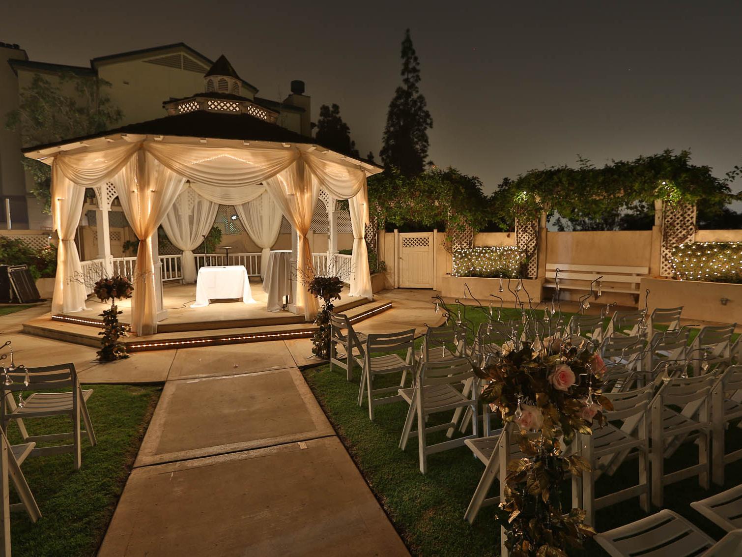The Wedding Website of Stephanie Perez Arizaga and Juan Cortez Paz