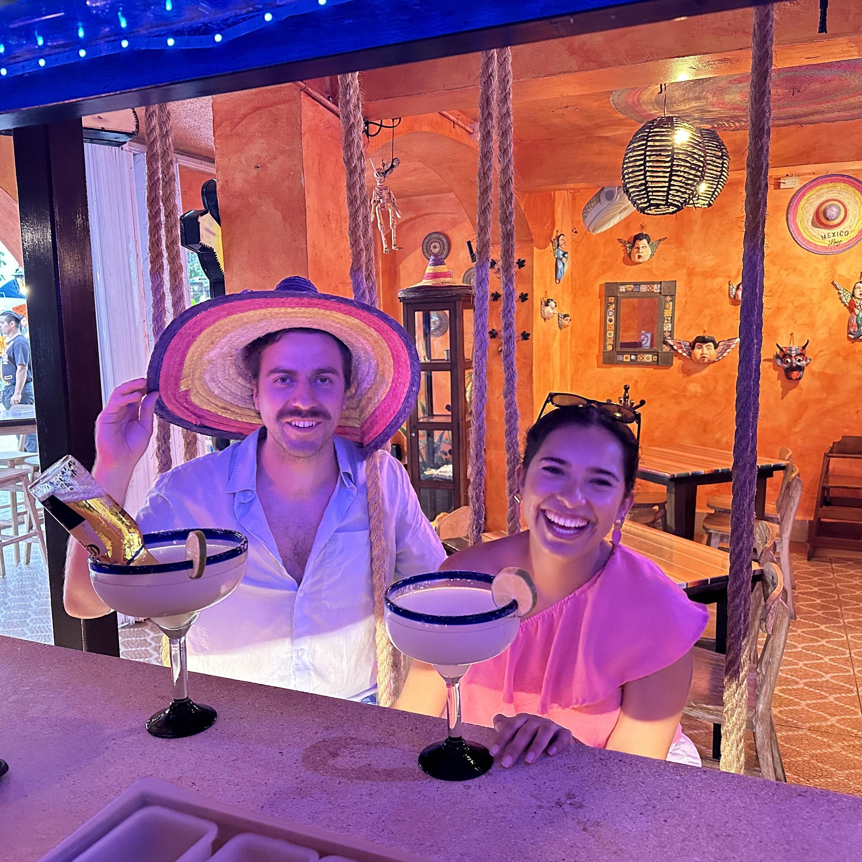 We usually traveled to either Madrid or Quebec to see each other, but this time we went to a new place, Playa del Carmen, to relax for a whole week and to escape the snow. Thamara would be moving soon