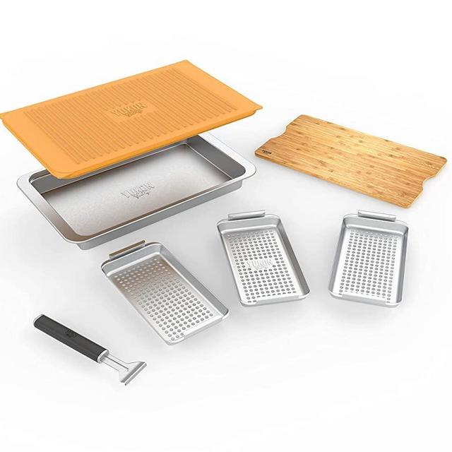 Yukon Glory Grill 'N Serve Premium Set, Includes 3 Grill Baskets, Serving Tray, Bamboo Cutting Board, Plastic Lid and Clip-on Handle