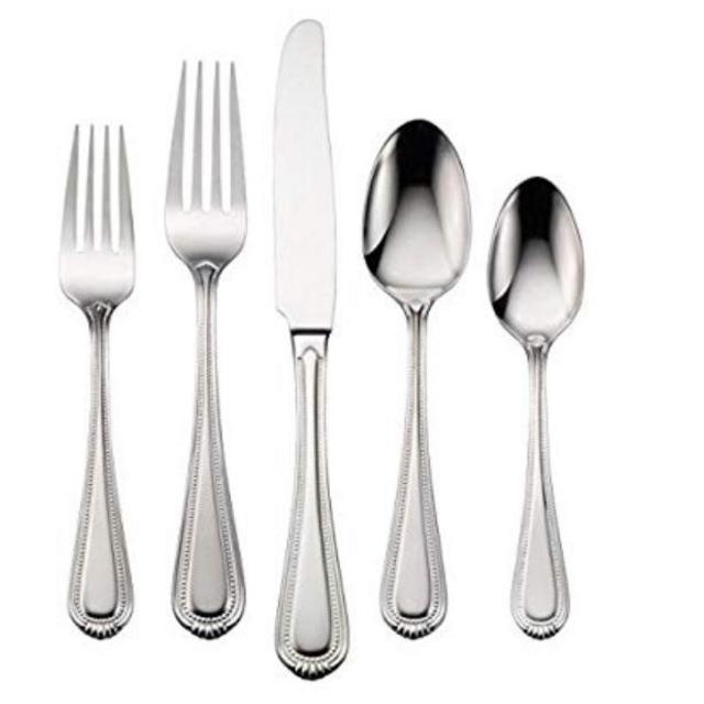 Oneida Countess 20 Piece Flatware Set Service For 4