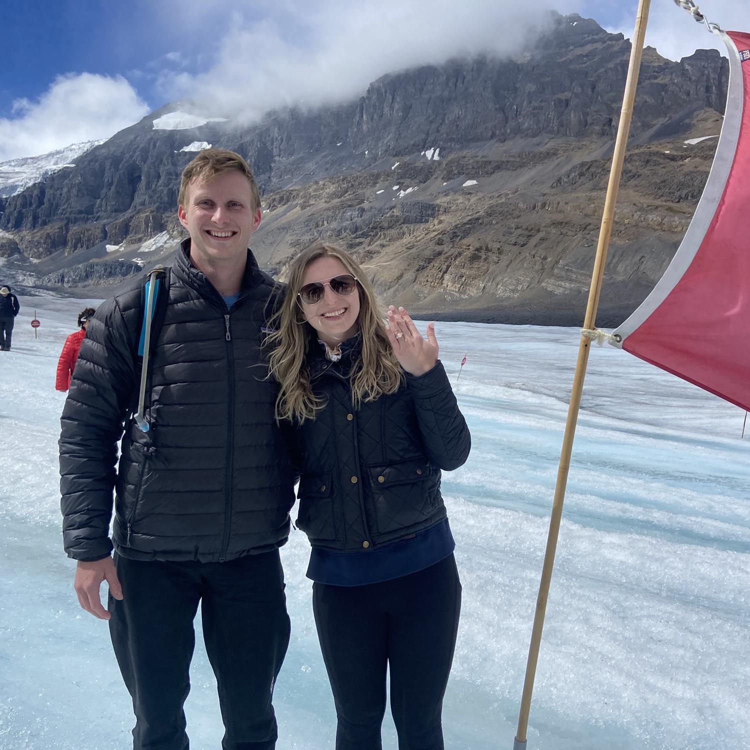 Exploring the Athabasca glacier near Jasper Canada! π¨π¦