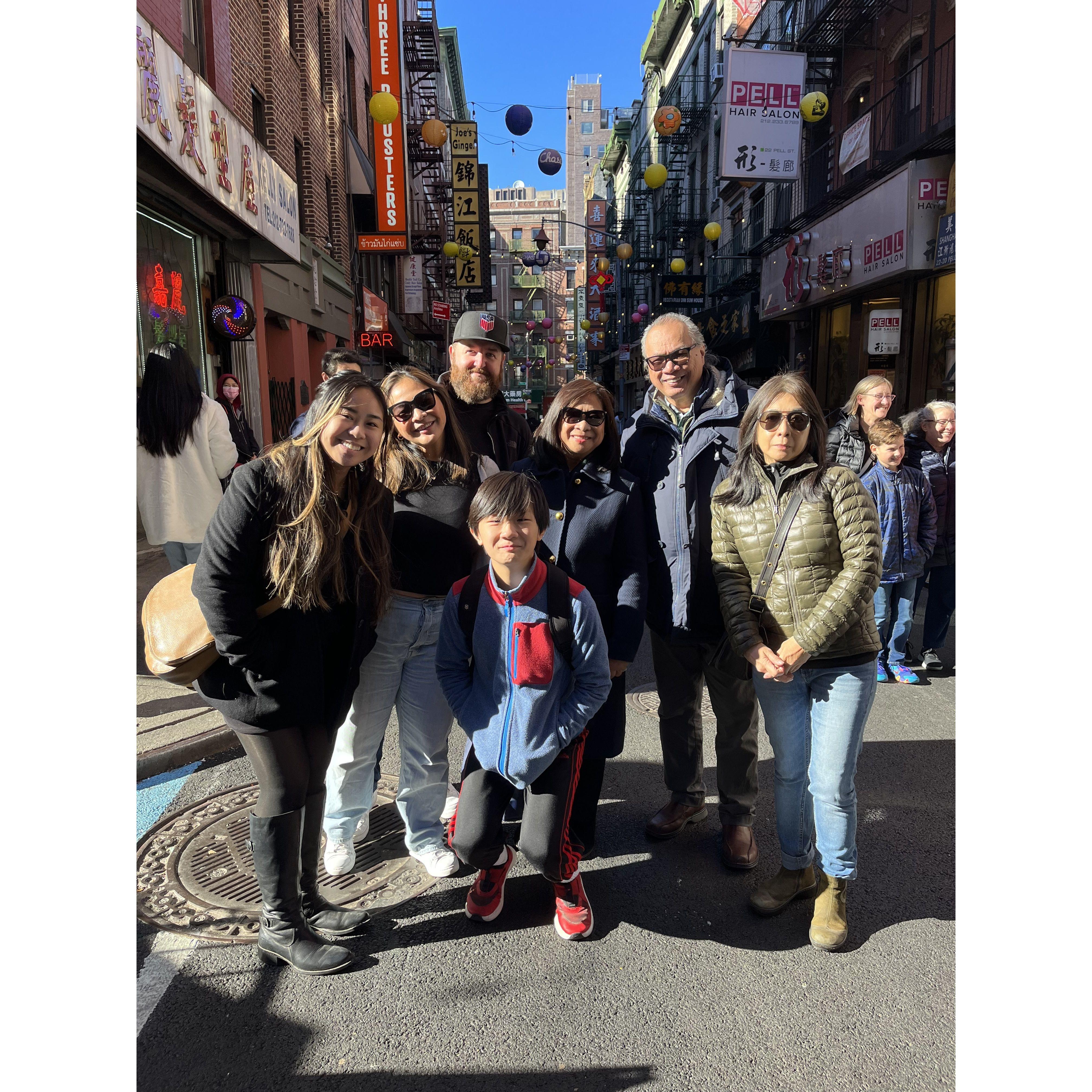 Family tour in NYC's Chinatown