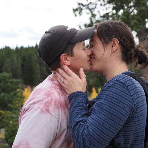 Lindsey proposes in Aspen Alley!