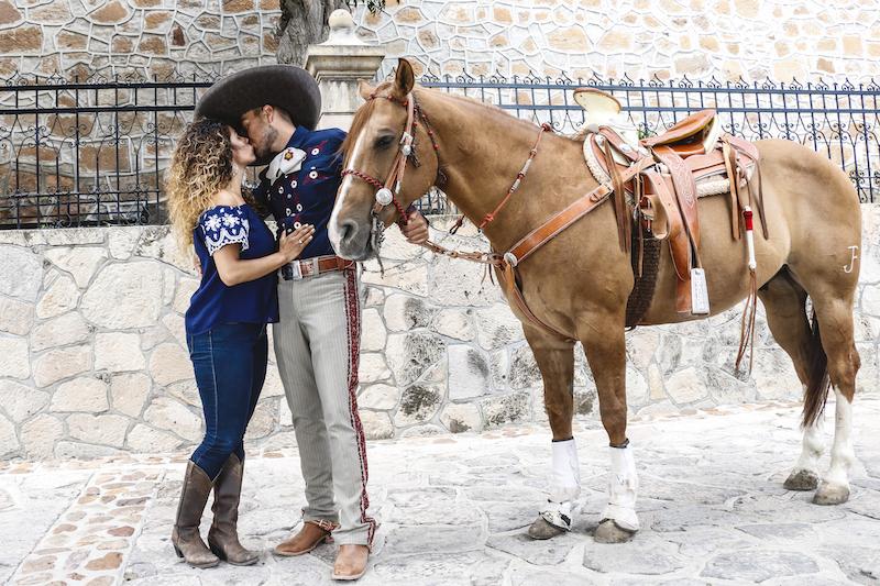 The Wedding Website of Claudia González and Adrián Félix