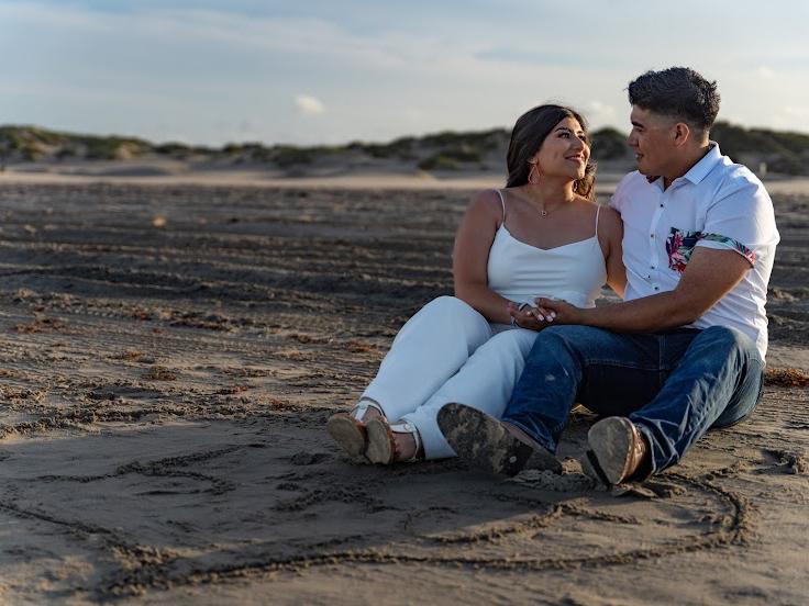 The Wedding Website of Lindsey Garza and Jared Alcocer