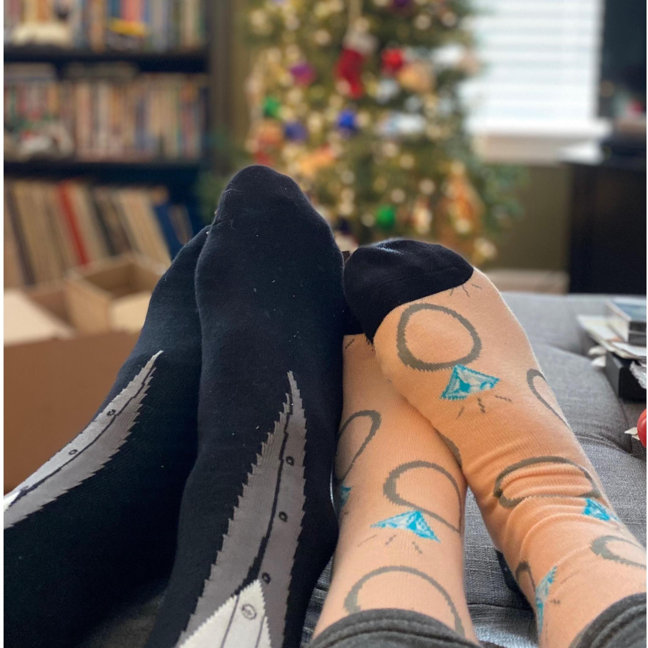 On Christmas Eve 2020, eight dear friends serenaded us outside with a beautiful carol and then a love song as Kate and I got engaged in their presence!