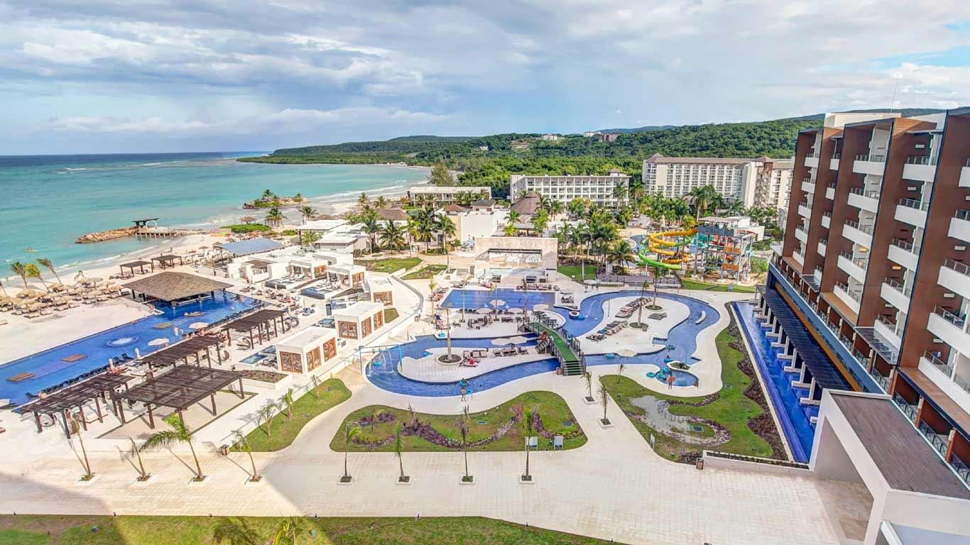 The Wedding Website of DeChase Shephard and Christopher Norment