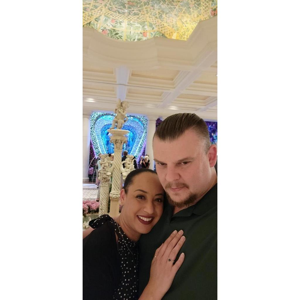 Engagement Photos at Bellagio Flower Conservatory