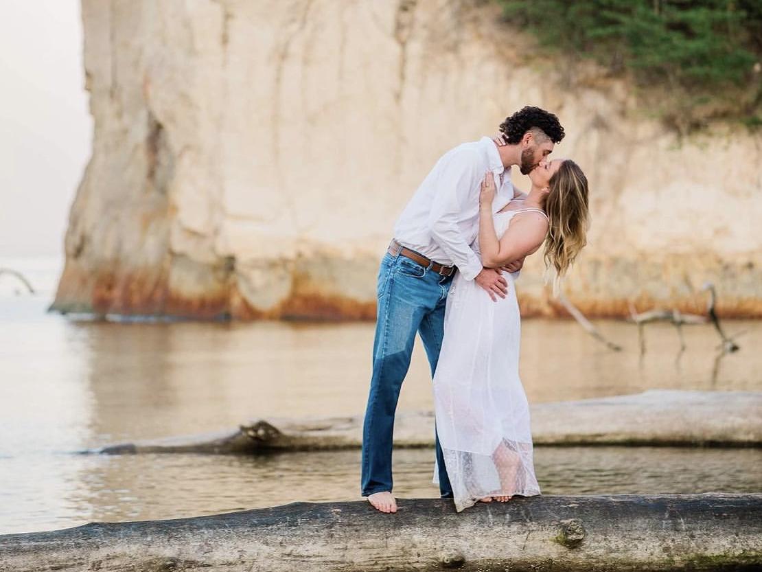 The Wedding Website of Hannah Saulsbury and Jason McDonough