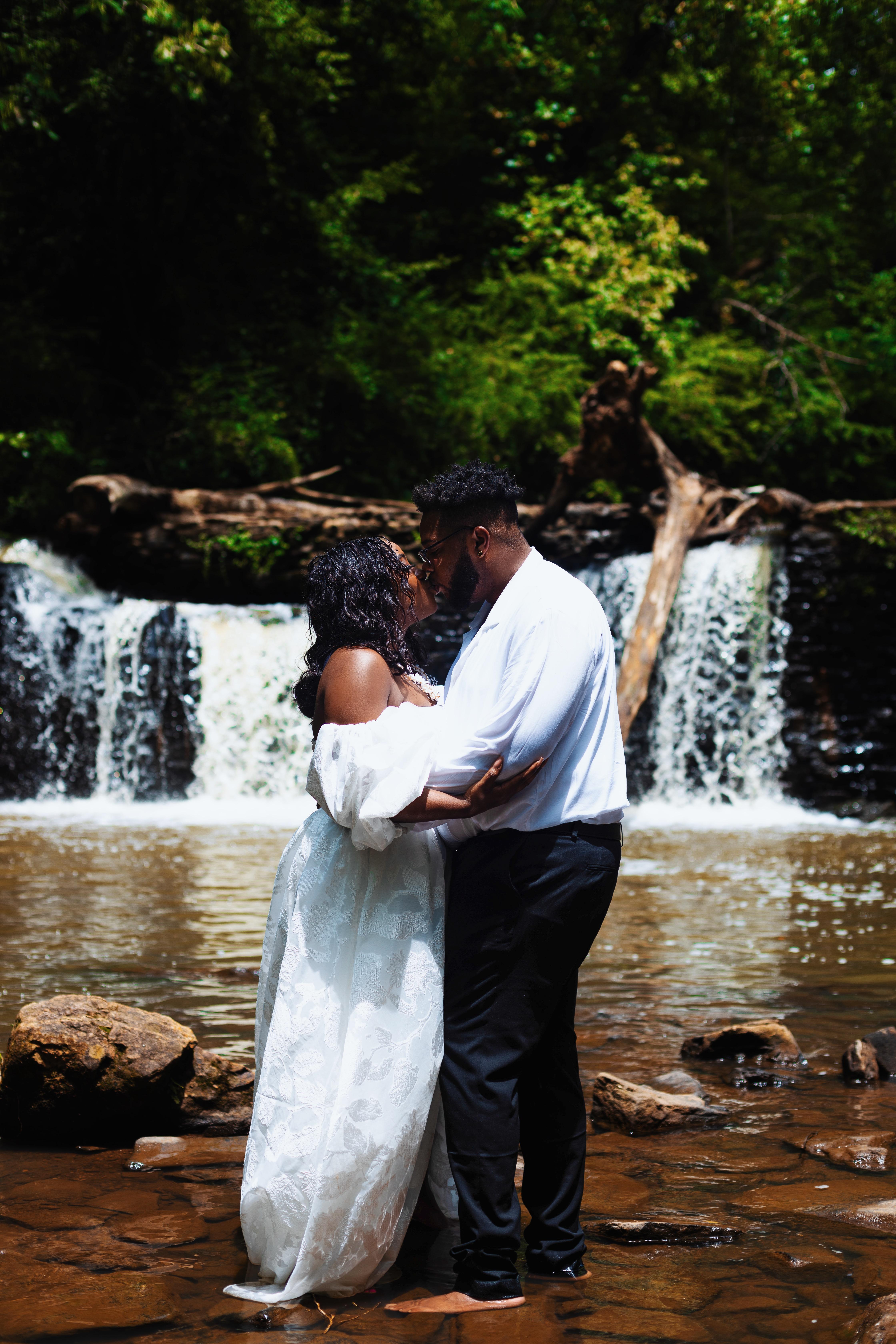 The Wedding Website of Chakara Smith and Robert Taylor