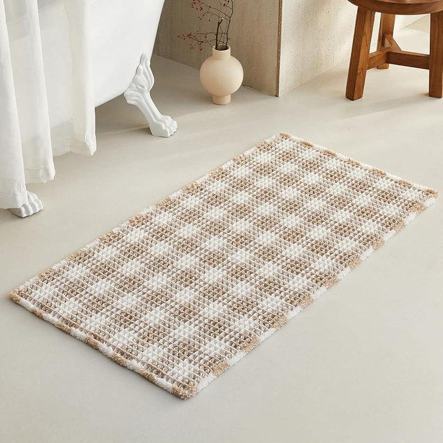 TYUU Waffle Bath Mat, Boho Bathroom Rugs Non Slip Washable Absorbent Checkered Bathroom Mat Quick Dry Farmhouse Bathroom Decor, 48"x24" Khaki and White
