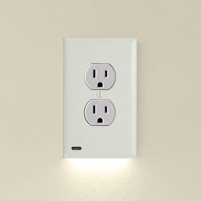 Single - SnapPower GuideLight 2 [For Duplex Outlets] - Replaces Plug-In Night Light - Electrical Receptacle Wall Plate With LED Night Lights - Auto On/Off Sensor - (Duplex, Light Almond)