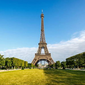 Eiffel Tower Picnic