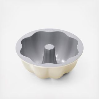 Fluted Ceramic Non-Stick Cake Pan
