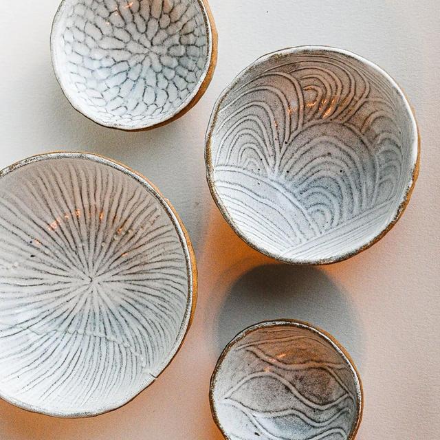 textured set of 4 bowls