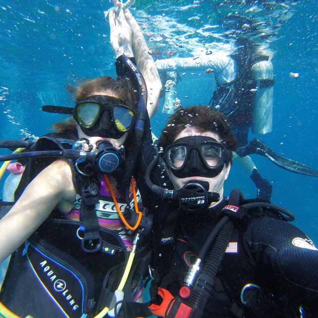 Honeymoon Dive