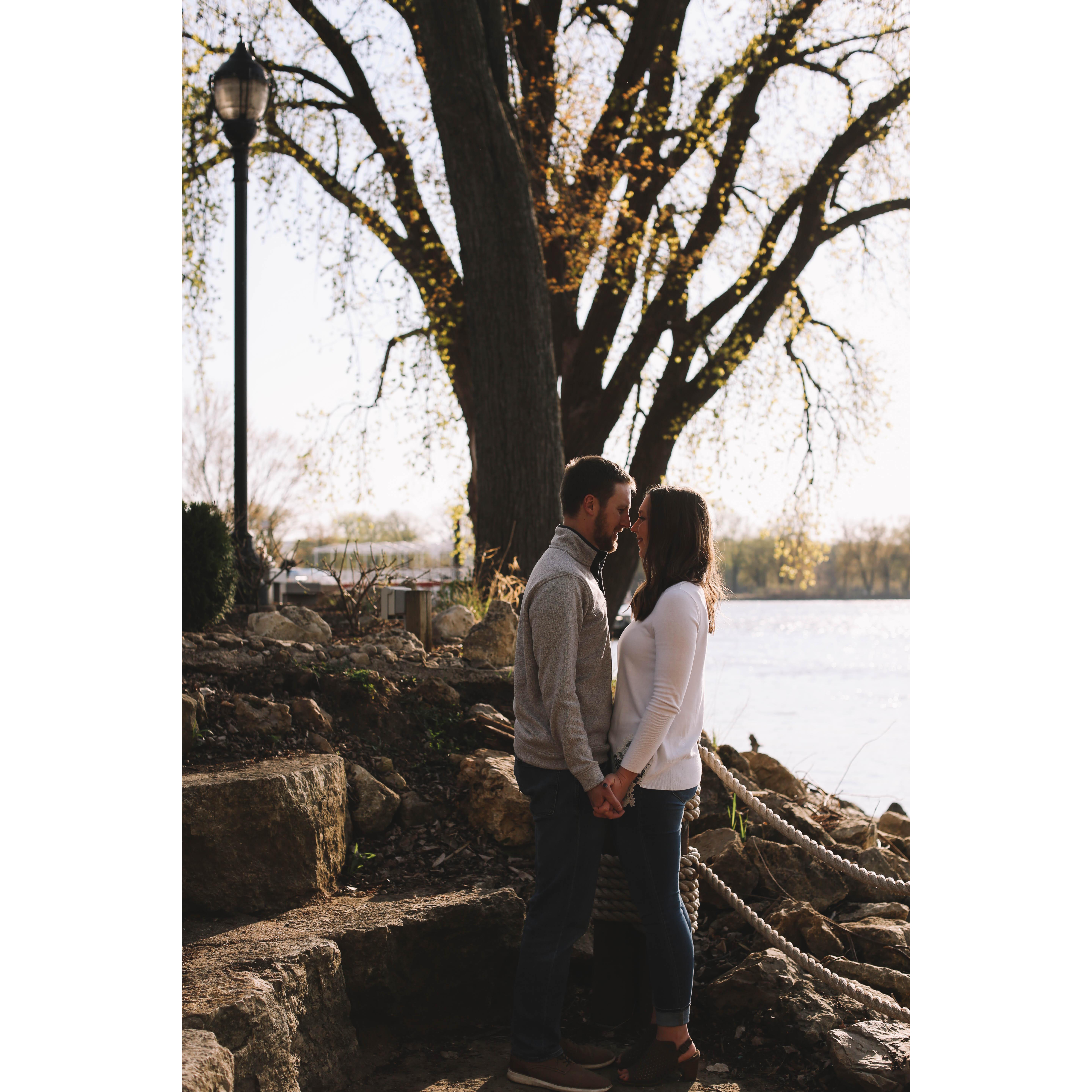 Engagement Photos: RMT Photography