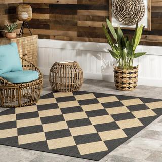 Sabina Diamond Trellis Indoor/Outdoor Area Rug